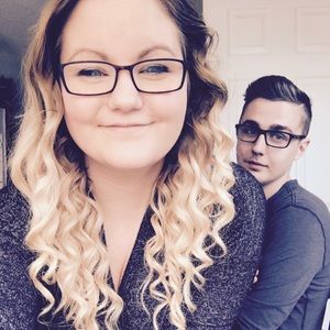 Meet your Posher, Caitlin